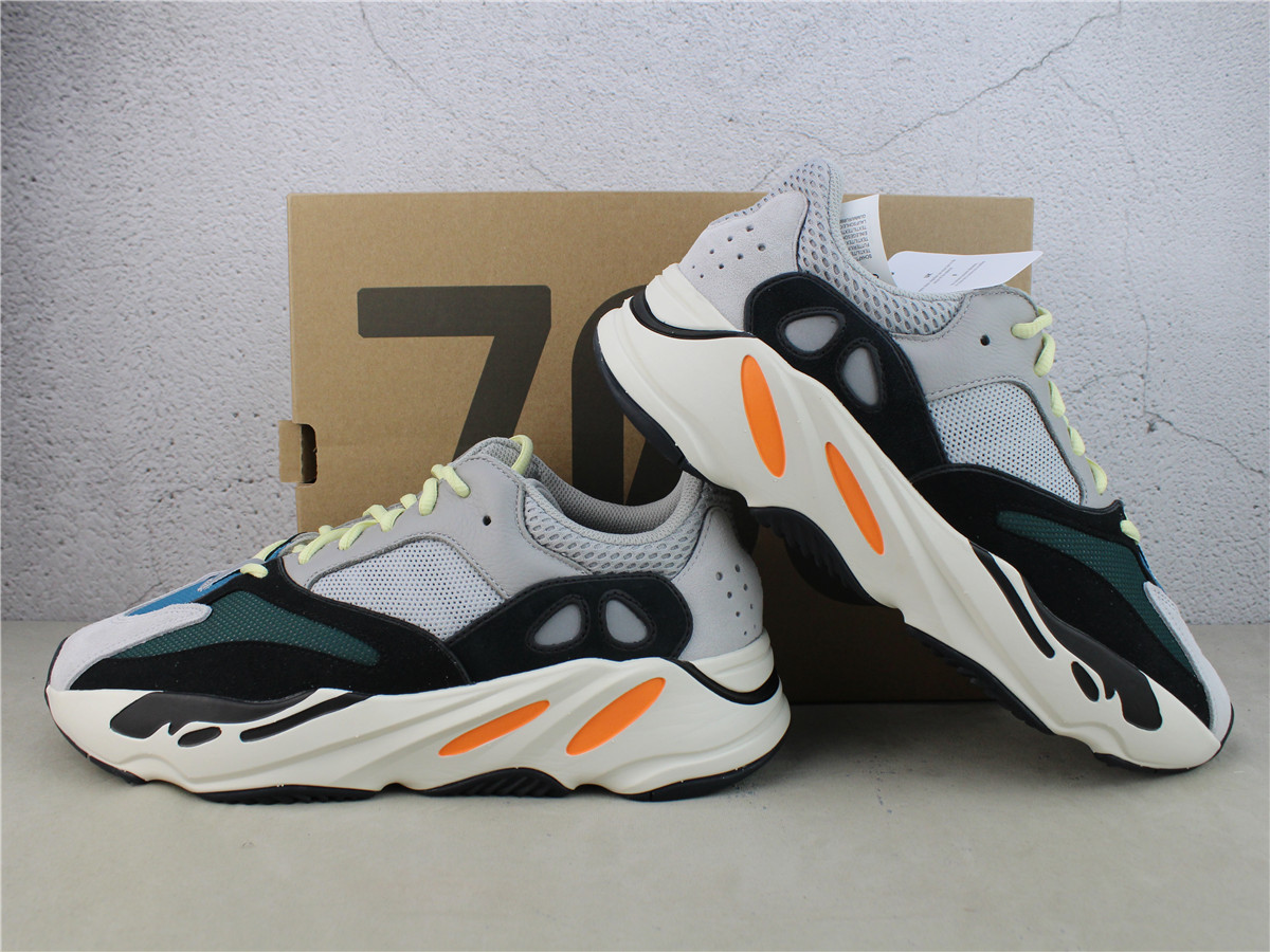 Yeezy Boost 700 wave Runner B75571